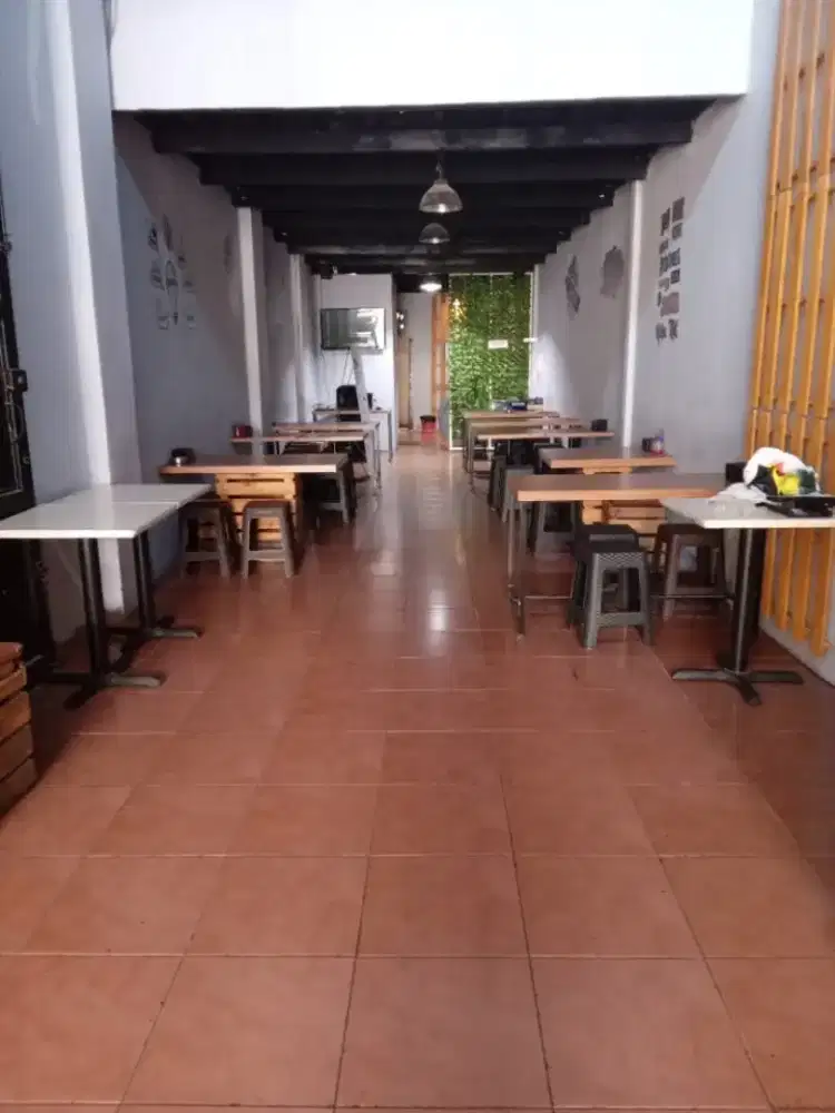 Dicari karyawati buat admin/kasir dekat Kings Kepatihan alun2 Bandung