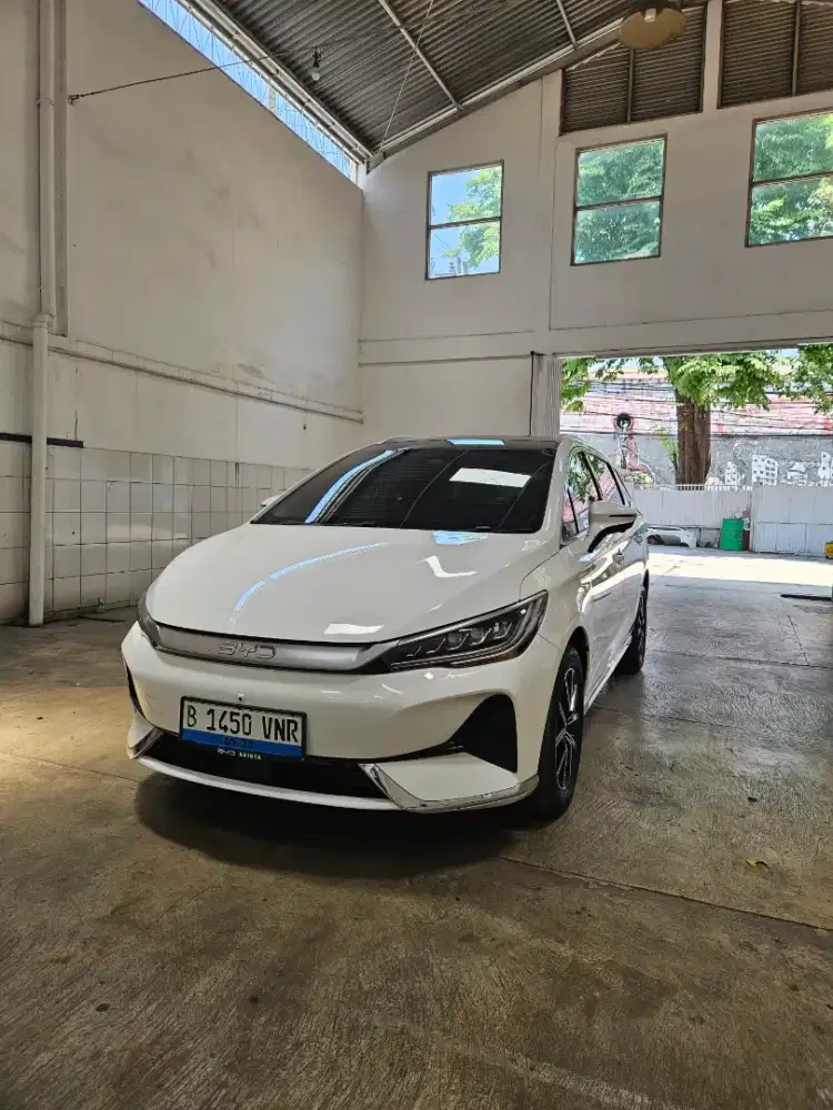 BYD M 6 Superior 7 seat 2025