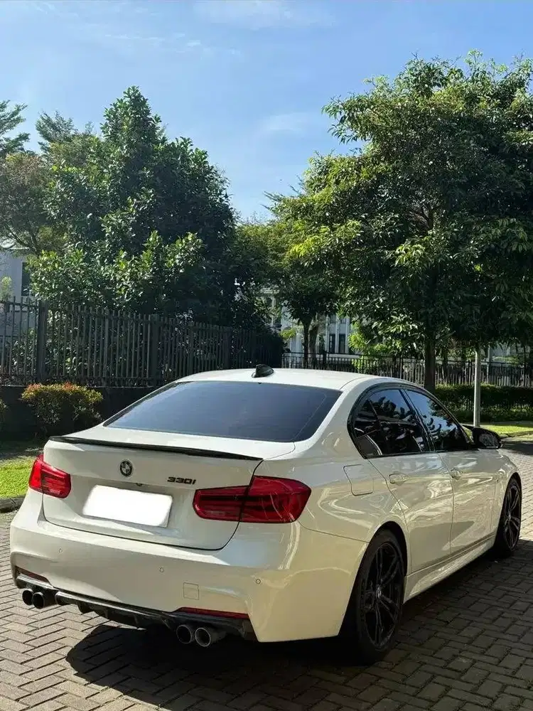 bmw 330i (2016)