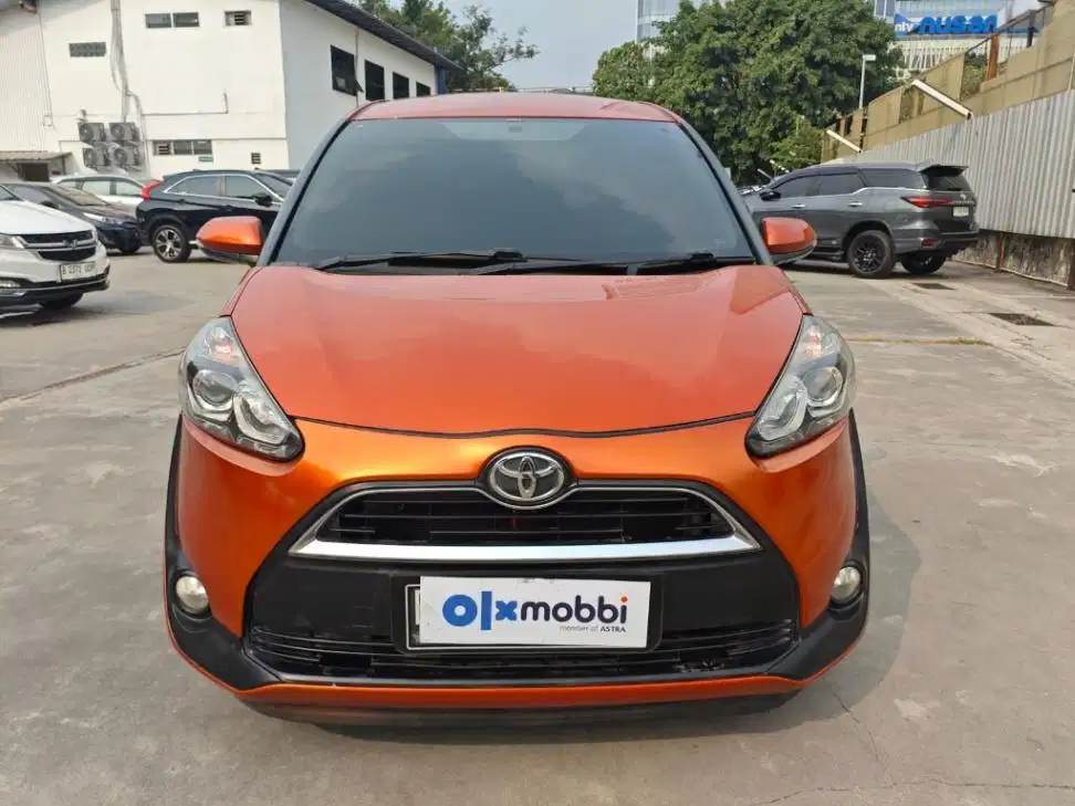 KM Rendah - Toyota Sienta 1.5 V Bensin-MT 2016