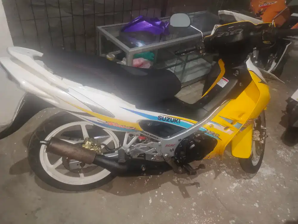 Hiu 2004.ss lengkap pajak 2026 plat 2028 bekasi