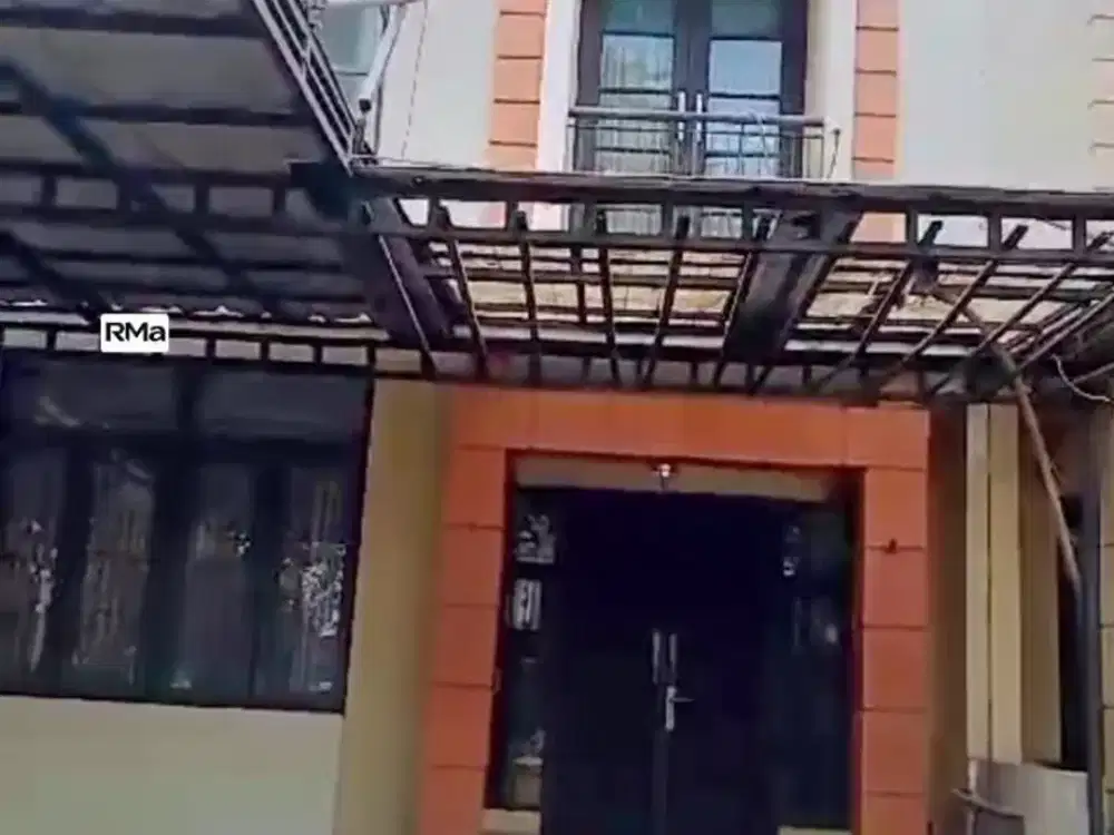 Dijual Rumah 2 Lantai Siap Huni di RAffles Hills Cibubur