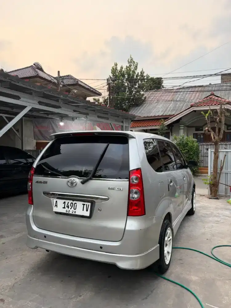 AVANZA S MATIC 2008