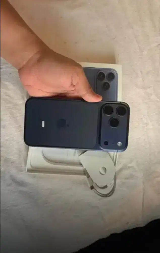 IPhone 17 Pro Max Deep Blue 256GB