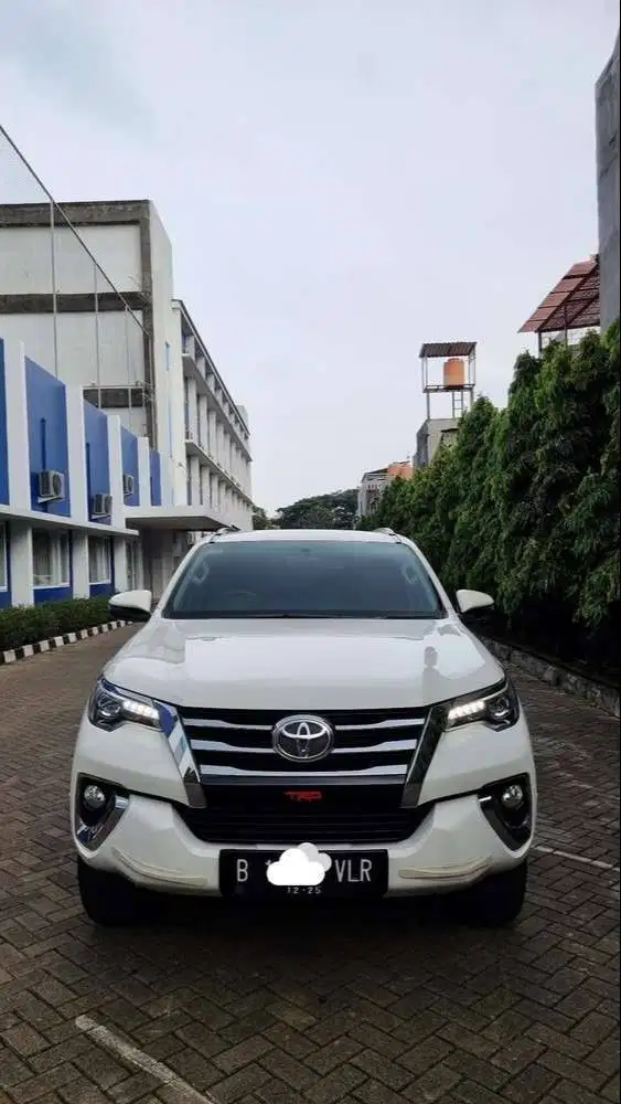 toyota fortuner (2019)