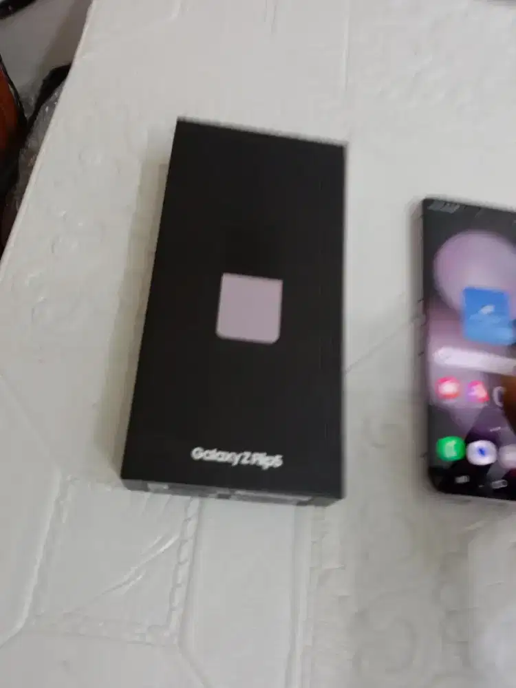 Samsung Z flip 5 8/256gb