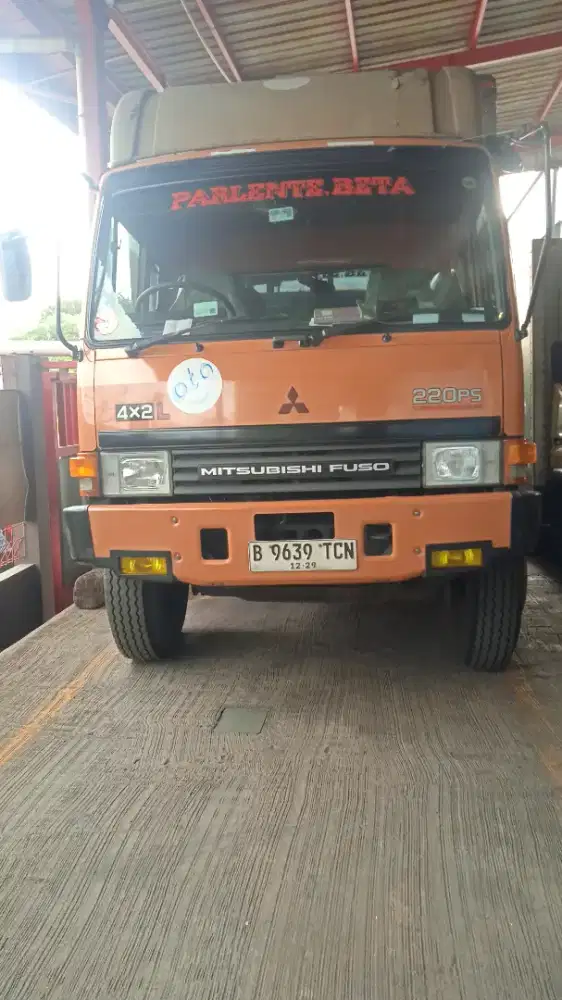Mitsubishi Fuso FM517HL 4x2 MT 7545 cc second termurah