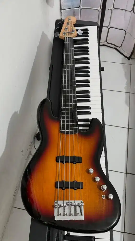 Bass Squier Deluxe Jazz Bass V Active MII th 2016
