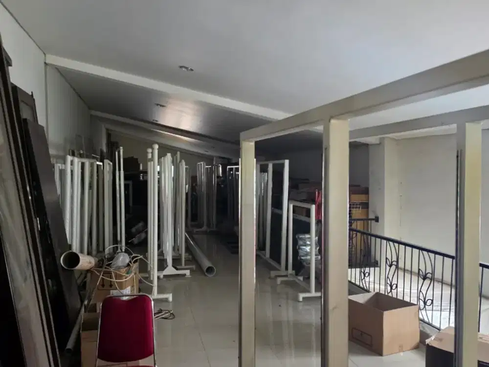 Gudang Luas 1700M Siap Pakai Ada Office , Parkiran Luas Strategis di Kaliabang Kota Bekasi