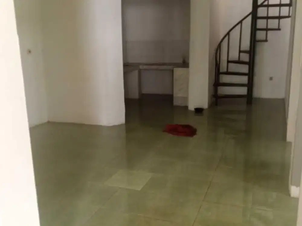 Rumah Luas 110 Meter di Duri Kosambi Jual Murah Bebas Banjir