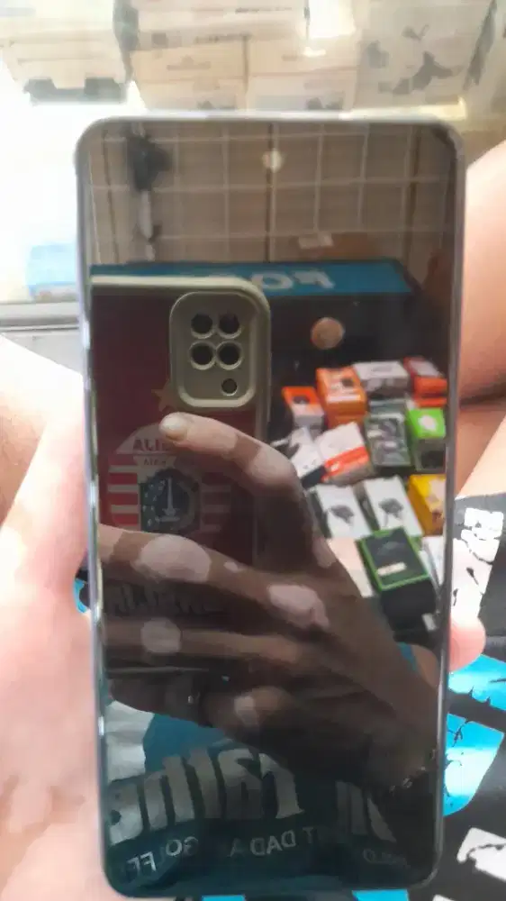 Handphone infinix smart 8 pro