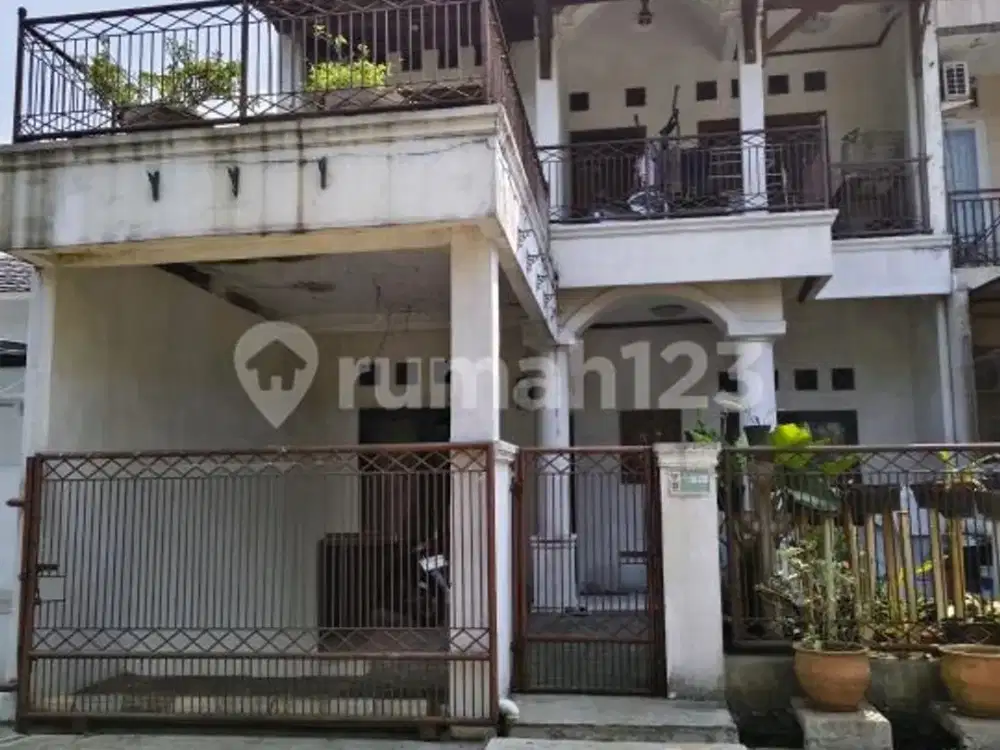 Rumah Cantik 2,5 Lantai di Taman Kenari Citeureup, Lokasi Strategis