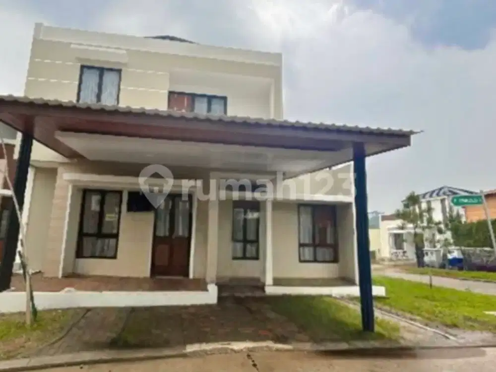 Rumah 2 Lantai Full Furnish dengan Kamar Mandi Bathtub