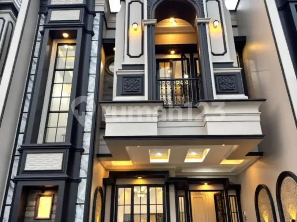 Rumah European Classic 2 Lantai Elegan di Sukmajaya Depok, 3+1 KT & Carport 2 Mobil