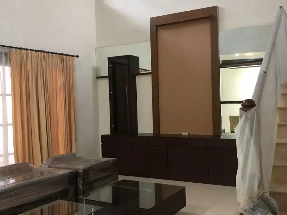 Semi Furnish Rumah Graha Family Selesai Renovasi