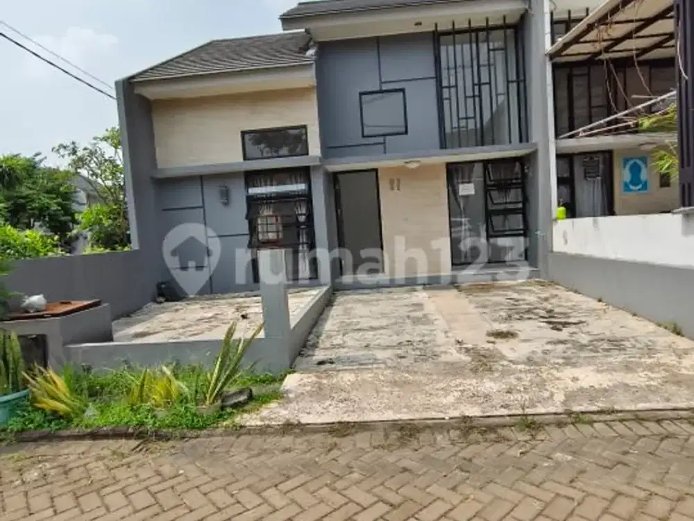Jual Rumah Bagus Seperti Baru Dikawasan Cibinong
