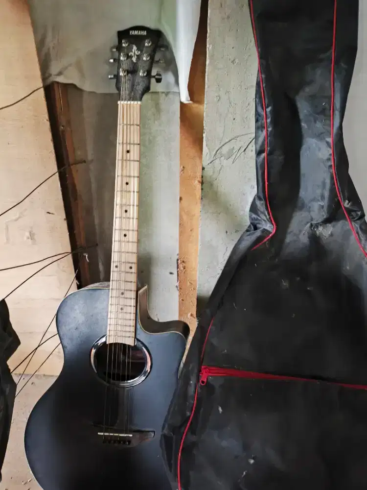 GITAR YAMAHA LENGKAP TAS DAN CAPO GRATIS