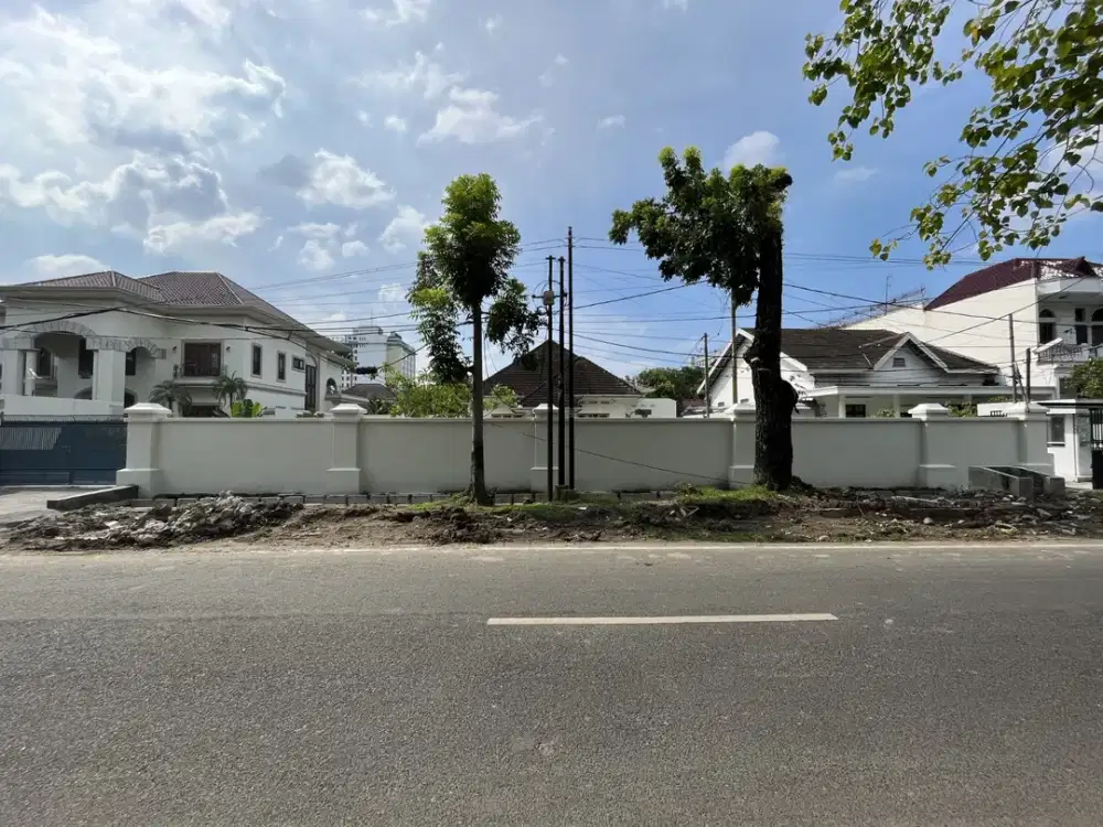 Villa di Jalan Cut Nyak Dien ( Dekat Imam Bonjol )