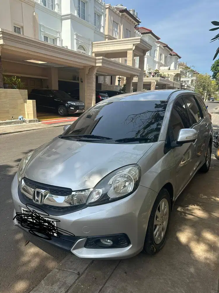 Dijual Honda Mobilio Matic 2014 - Makassar