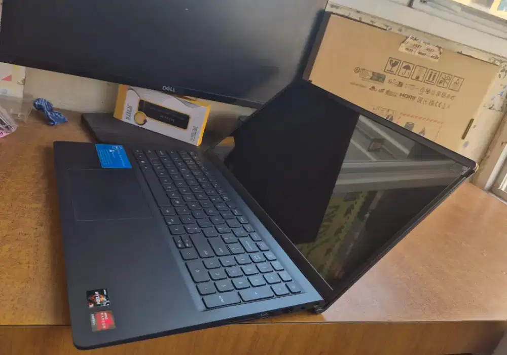 Dell Vostro 15 Laptop Multimedia Layar 15 Lega Mulus Istimewa