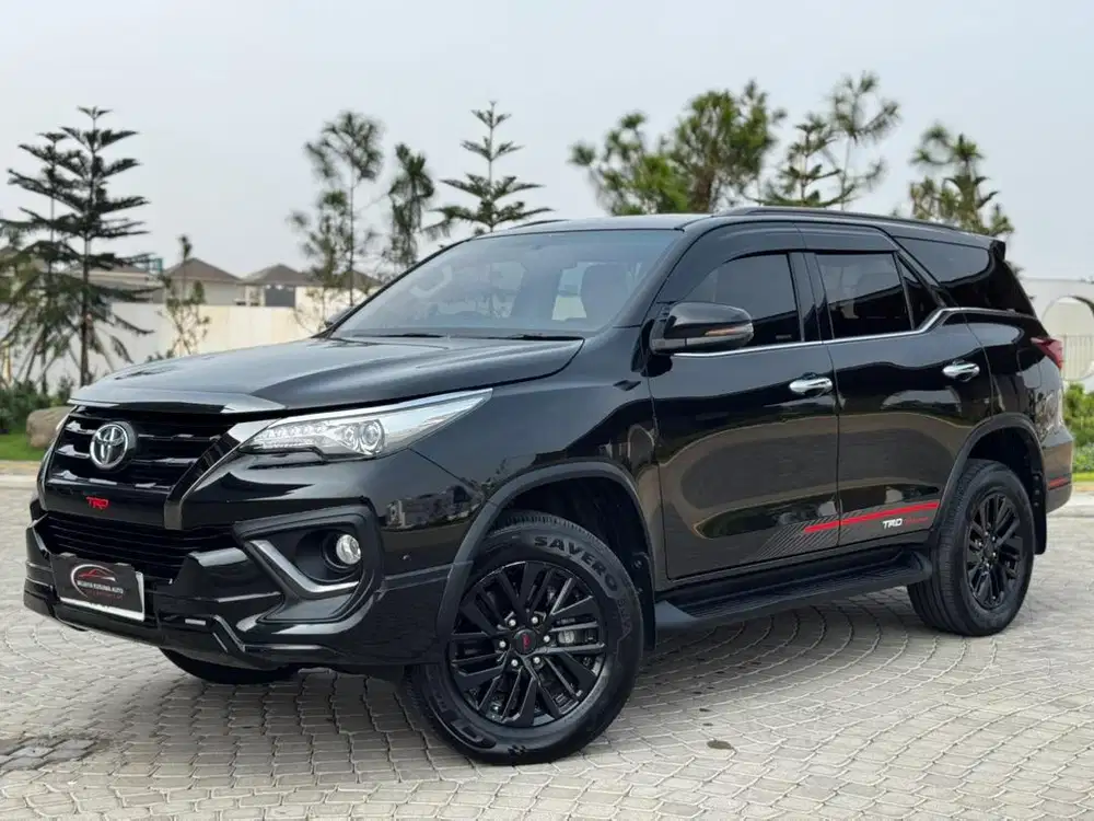BEST CONDITION!! Toyota Fortuner VRZ TRD Kick Sensor Diesel 2019 Hitam