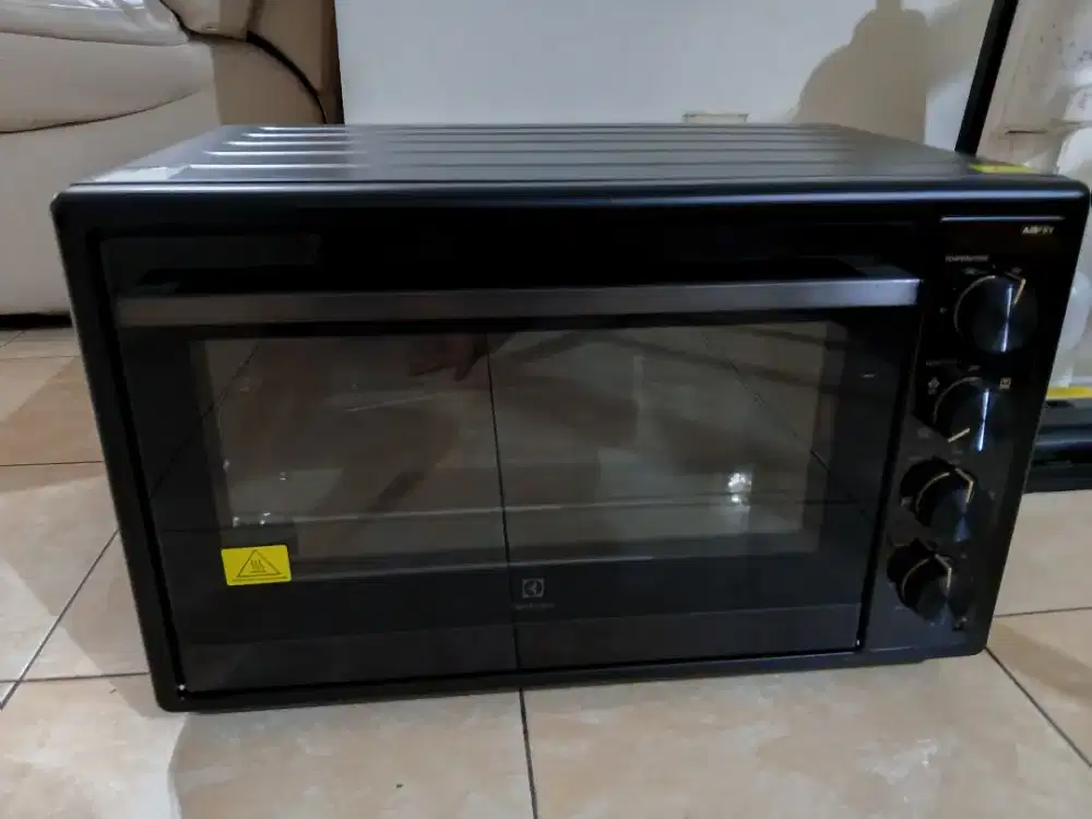 Oven electrolux 70 liter jarang pakai like new