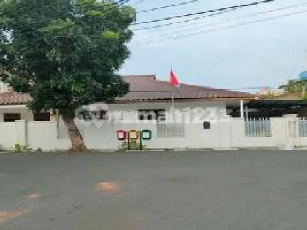 Rumah Luas di Komplek Al Pasar Mingguhunian Nyaman di Jakarta Selatan Lt 540 M² | LB 250 M² | 7 KT | Garasi 3 Mobil Rp21,5 Miliar