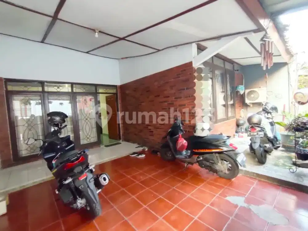 Komplek Ptb Rumah 2 Lantai,Murah Ptb Duren Sawit - 6 Kamar, Lokasi Strategis Dekat Bkt & Stasiu,,