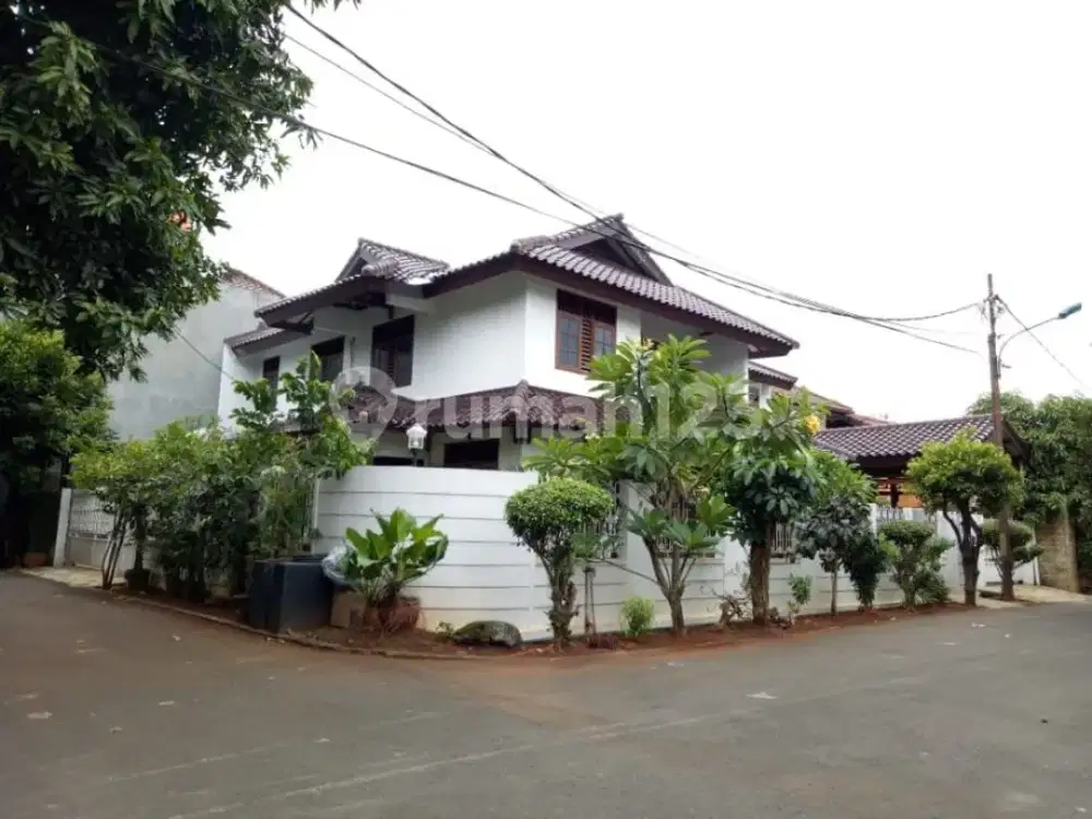 Duren Sawit, Disewakan Rumah Bisa Untuk Kantor , Bagus, Hook, Full Furnished. Bisa Untuk Kantor/tempat Tinggal.lokasi Deket Polsek Kalimalang
