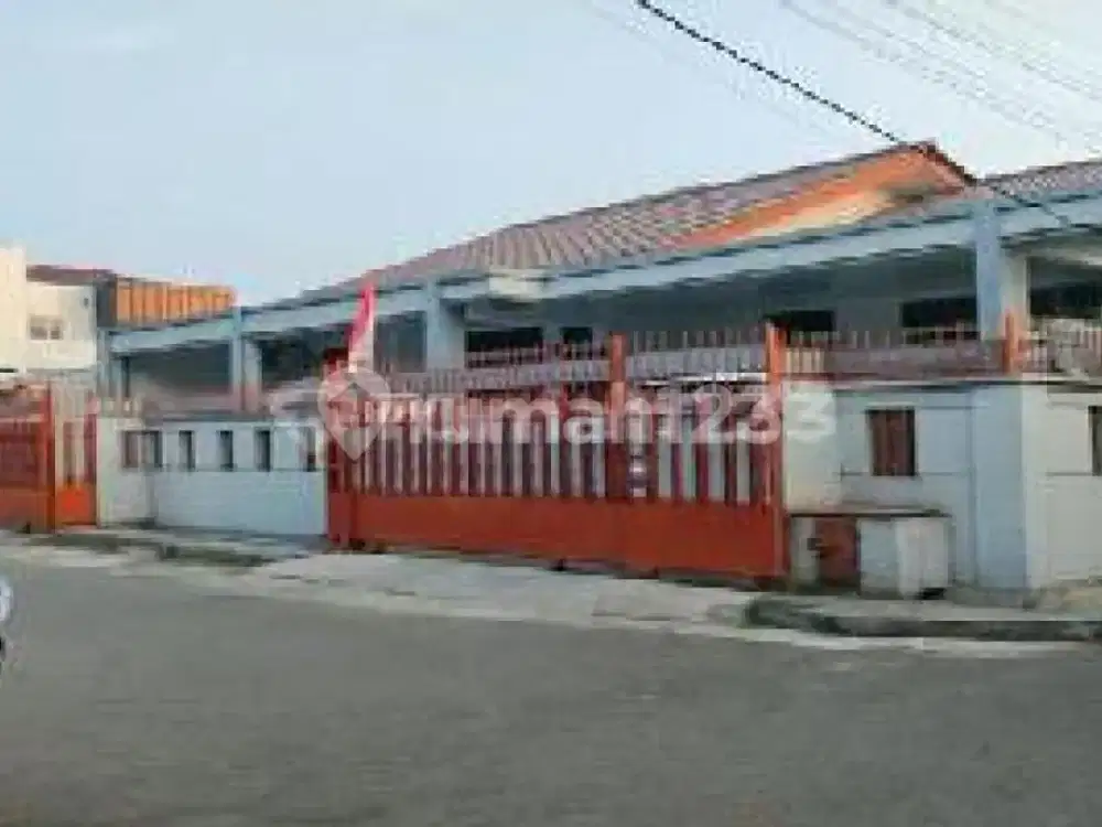 Rumah Hook, Siap Huni, Lt.217m,Lokasi Sangat Strategis,Deket Stasiun Klender, Buaran, Deket Kuliner, Deket Bkt,