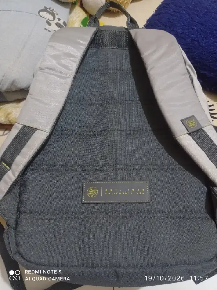 Tas gendong dan tas laptop