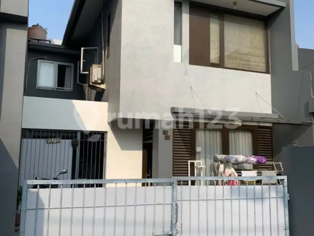 Rumah 2 Lantai Minimanlis Komplek Ptb Duren Sawit,komplek Ptb Rumah Minimalis Siap Huni, 2 Lantai, Dekat Bkt, Dekat Jln Kol.sugiono. Aman.tidak B
