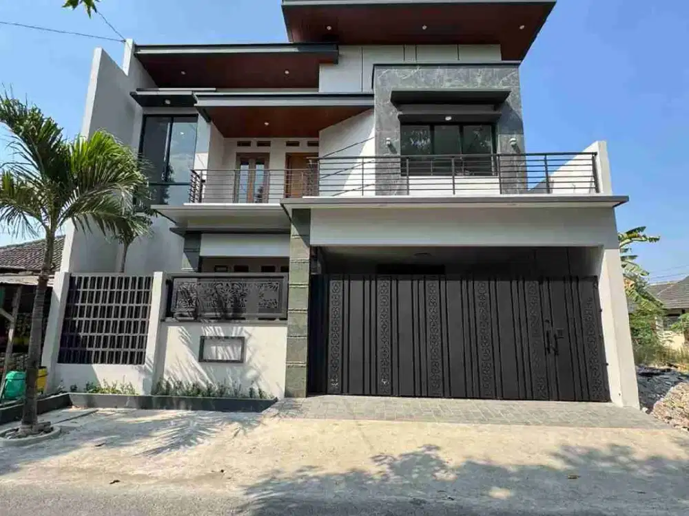 Rumah Mewah 2 Lantai Baru Gress Siao Huni Tengah Kota Solo
