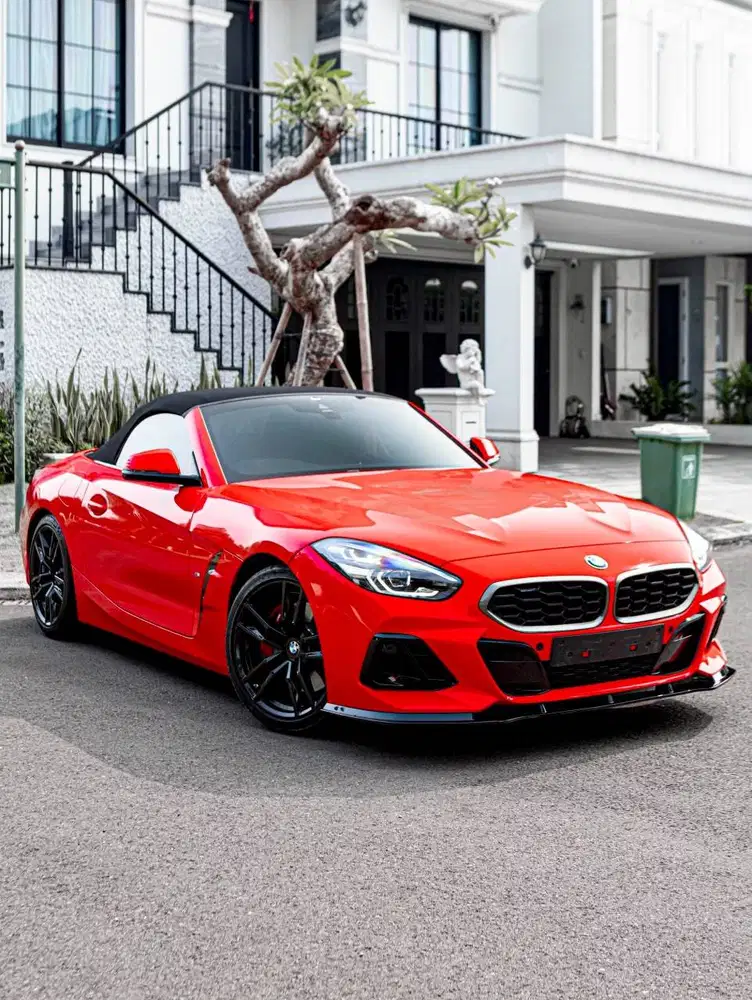 BMW Z4 Cabriolet 2024 Red on Brown, KM Super Rendah!