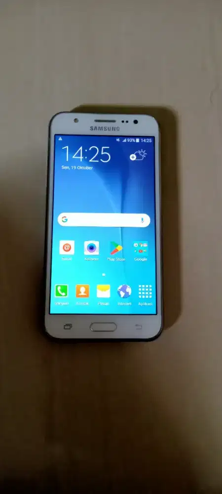 Samsung J5 normal