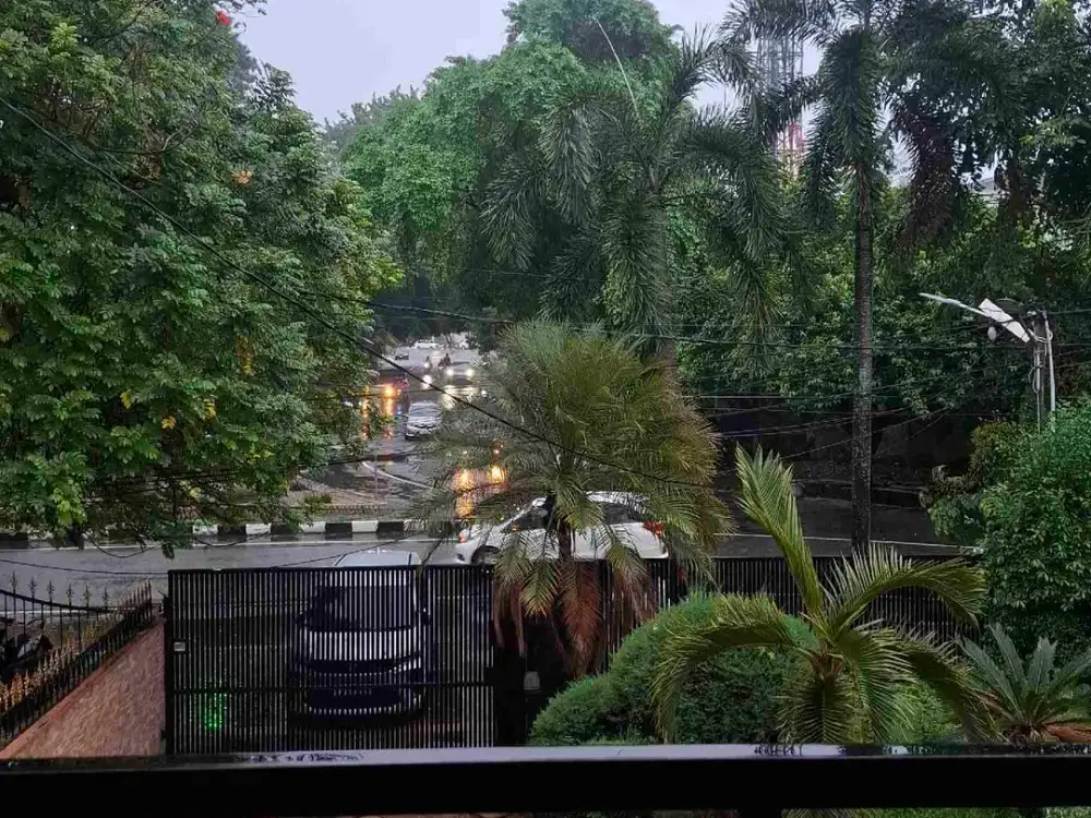 Dijual Vila 2 Tingkat di Jl. Mongonsidi
