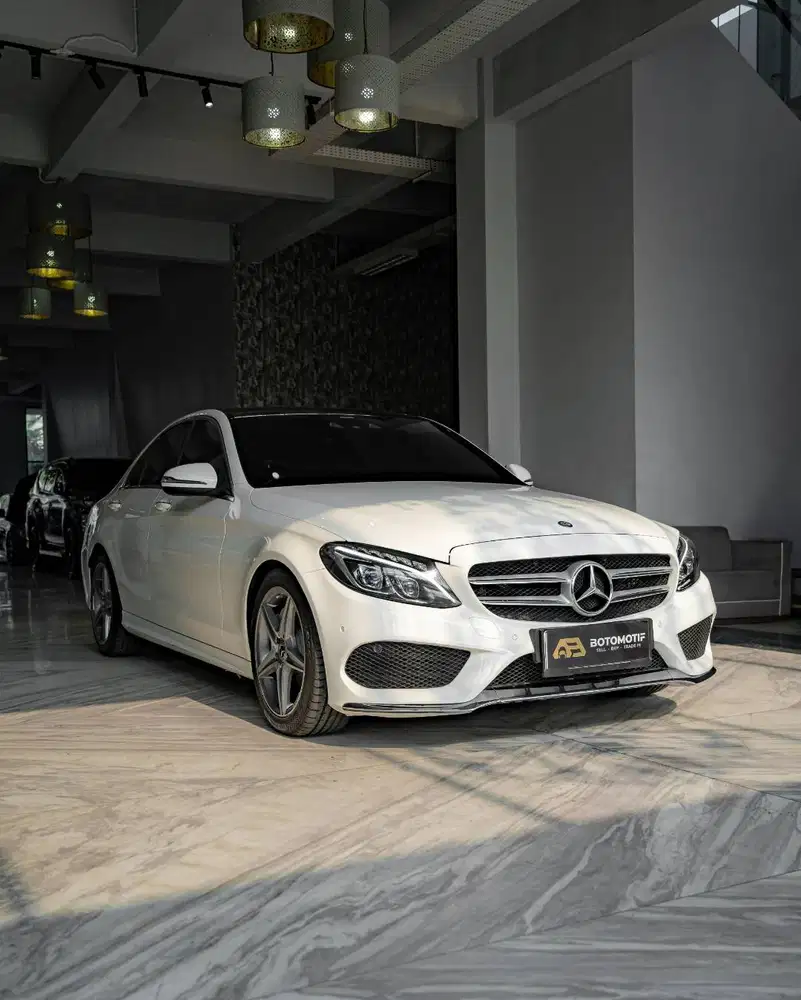 Mercedes-Benz C300 AMG Line W205 wHITE 2017