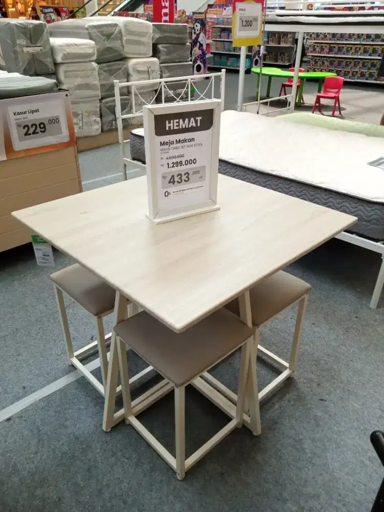 Set Meja Makan Murah