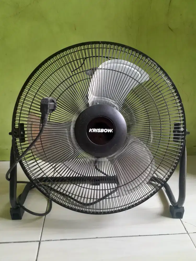 Jual cepat kipas angin merk krisbow 16inc gapernah pakai masih mulus