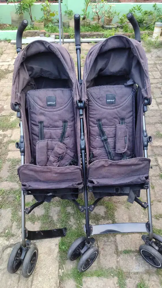 Stroller Twin Merk Trevi