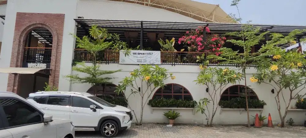 Oper Kontrak bangunan usaha di H Ipin, pondok labu