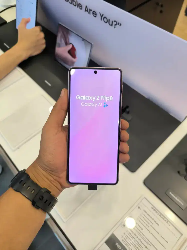 SAMSUNG GALAXY Z FLIP 8 12GB/256GB