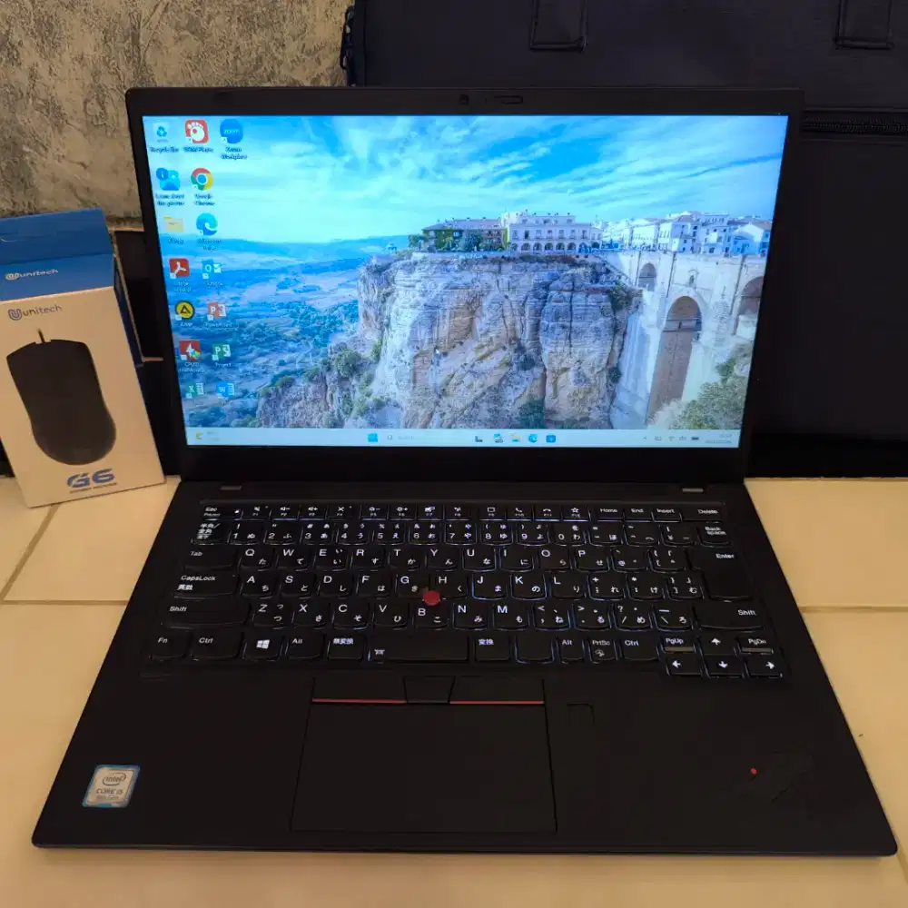 Laptop THINKPAD X1 CARBON Core i5 Gen.8 RAM 16GB SSD M.2 NVMe 256GB