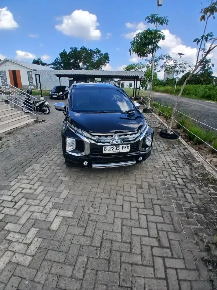 Dijual Xpander Cross A/T 2019