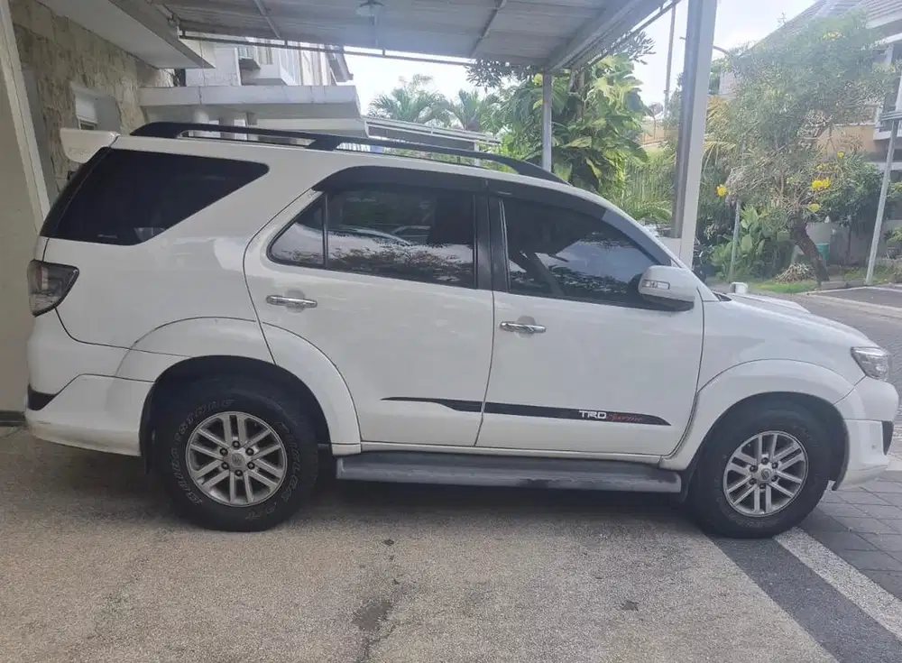 Dijual Toyota Fortuner Matic 2012