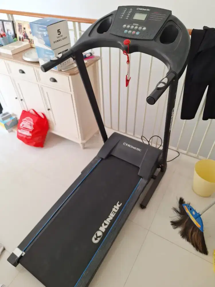 Treadmill bekas merk KINETIC