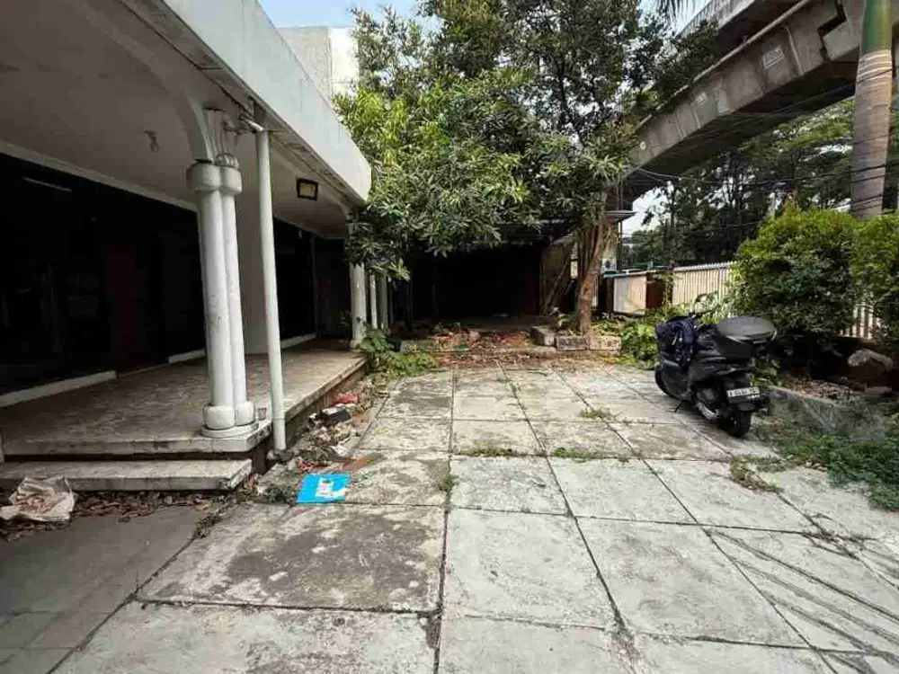 Rumah Lama Lokasi Strategis Cocok Untuk Usaha di Permata Hijau