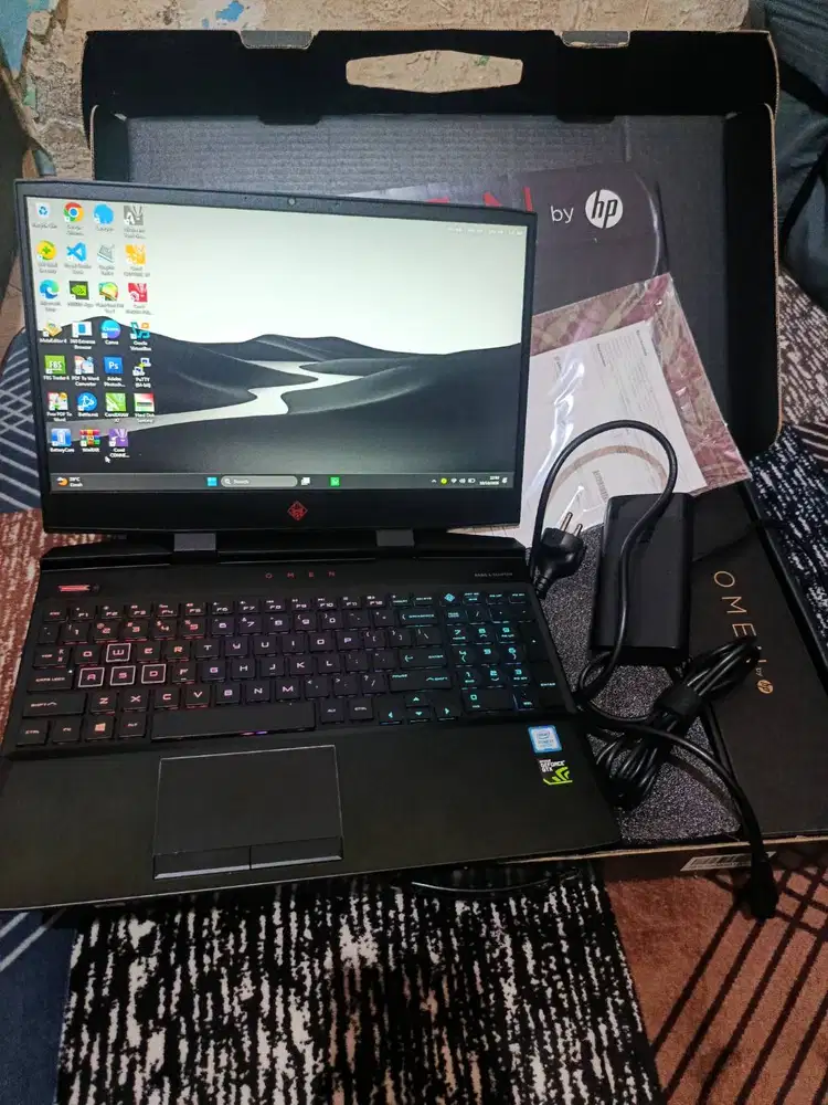 Laptop gahar seken bekas pribadi