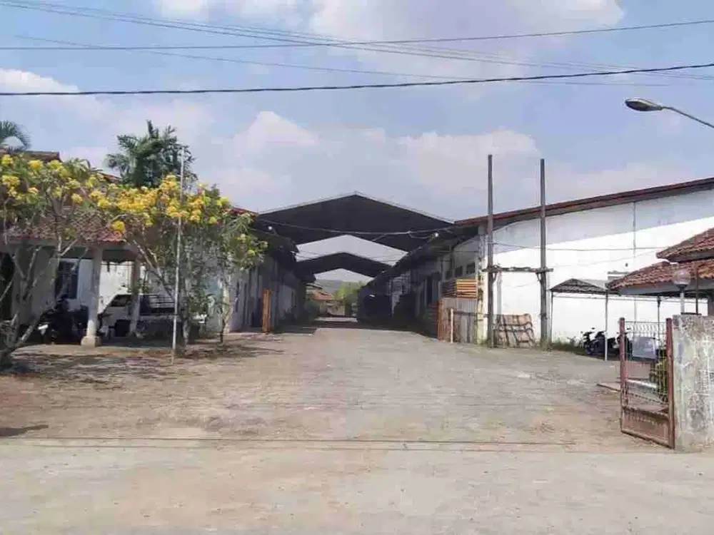 di sewakan gudang siap pakai daerah mangkang akses jalan bisa kontainer dekat pintu tol kaliwungu