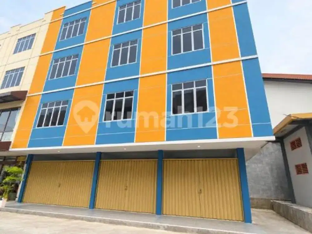 Ruko Gandeng 4 Lantai Area Komersial Ramai Penuin Batam